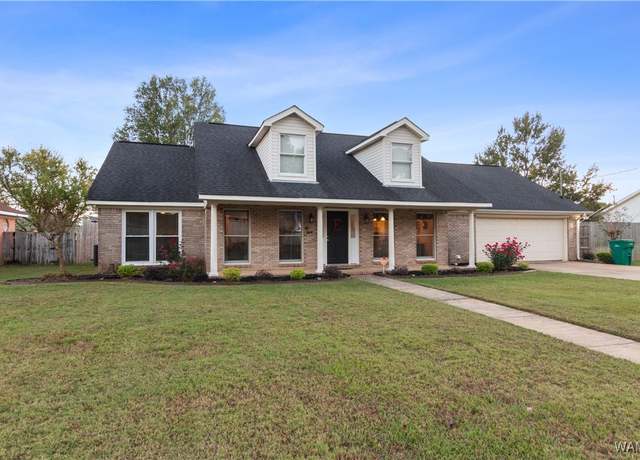Property at 2701 Englewood Dr, Tuscaloosa, AL 35405, 4 beds, 2 baths