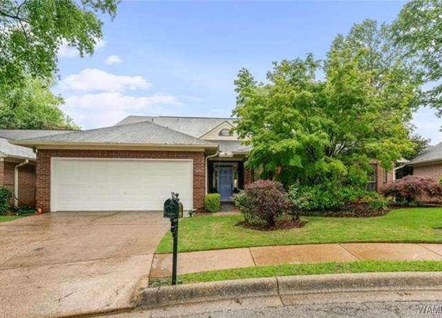 Property at 624 Lanier Pl, Tuscaloosa, AL 35406, 3 beds, 2.5 baths