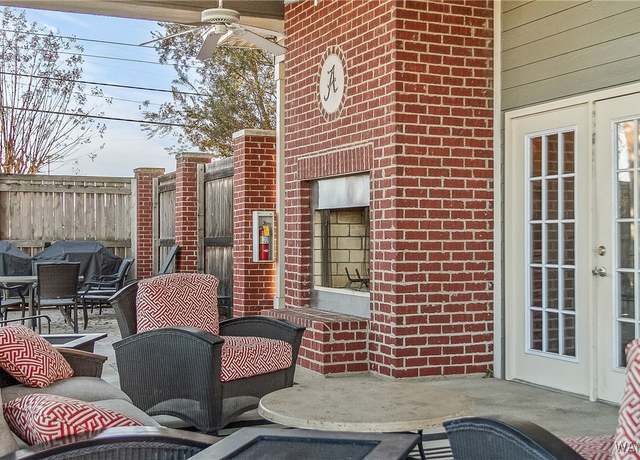 Property at 700 15th St #1109, Tuscaloosa, AL 35401, 2 beds, 2 baths