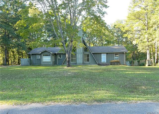 Property at 1106 Elm St NE, Aliceville, AL 35442, 3 beds, 2 baths