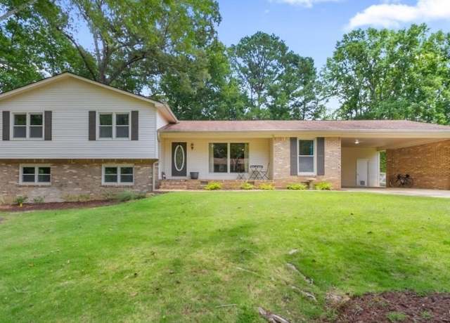 Property at 4013 East Lake Drive Dr, Tuscaloosa, AL 35405, 5 beds, 3.5 baths