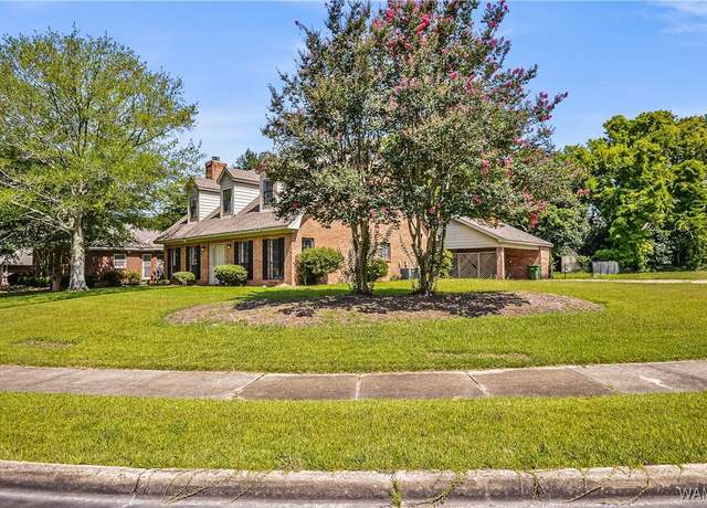 Property at 1924 Still Oaks Dr, Montgomery, AL 36117, 4 beds, 2.5 baths