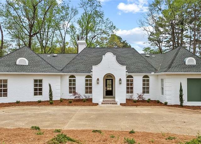 Property at 933 Overlook Rd N, Tuscaloosa, AL 35406, 5 beds, 4.5 baths