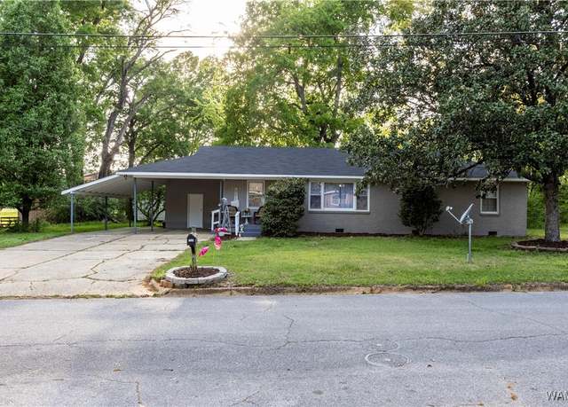Property at 2516 17th Ave, Northport, AL 35476, 3 beds, 2 baths