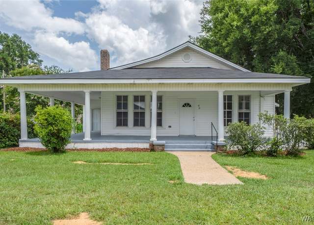 Property at 69 2nd Ave, Moundville, AL 35474, 4 beds, 2 baths