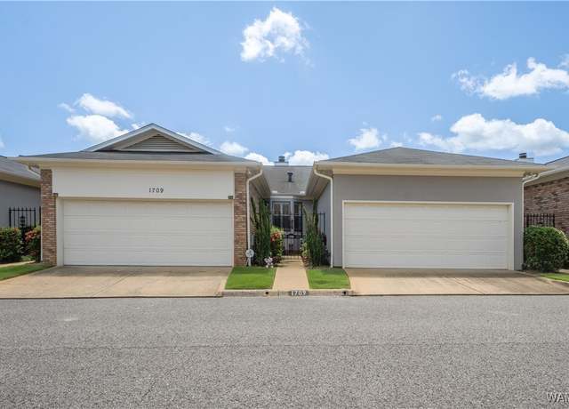 Property at 1709 Dauphine Dr, Tuscaloosa, AL 35406, 3 beds, 2.5 baths