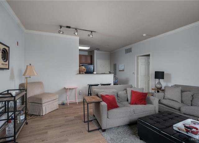Property at 600 13th St E #333, Tuscaloosa, AL 35401, 2 beds, 2 baths