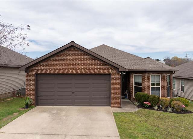 Property at 180 Roscommon Rd, Tuscaloosa, AL 35405, 3 beds, 2 baths