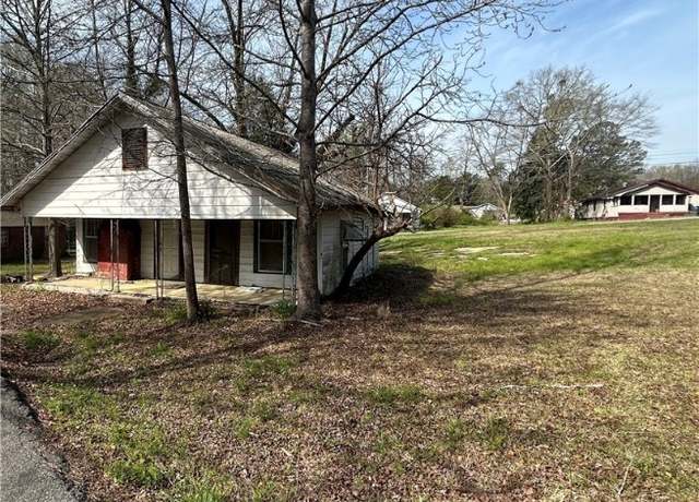 Property at 460 4th Ave NW, Fayette, AL 35555