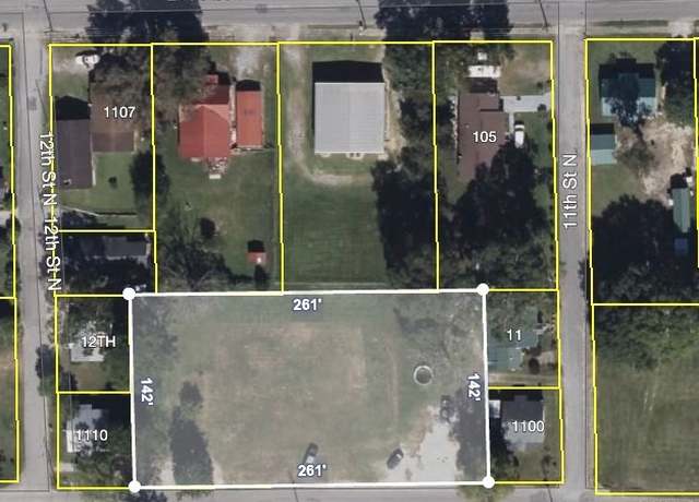 Property at 1106 1st Ave, Clanton, AL 35045