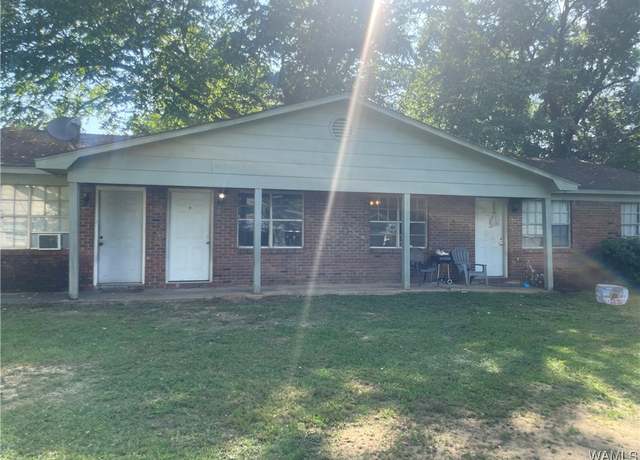 Property at 467 30th Pl, Tuscaloosa, AL 35401, 6 beds, 3 baths