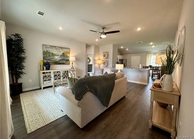 Property at 2301 Bobwhite Dr, Tuscaloosa, AL 35405, 4 beds, 2 baths
