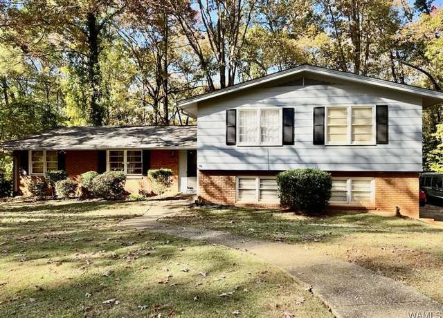 Property at 3926 Woodland Hills Dr, Tuscaloosa, AL 35405, 4 beds, 3 baths