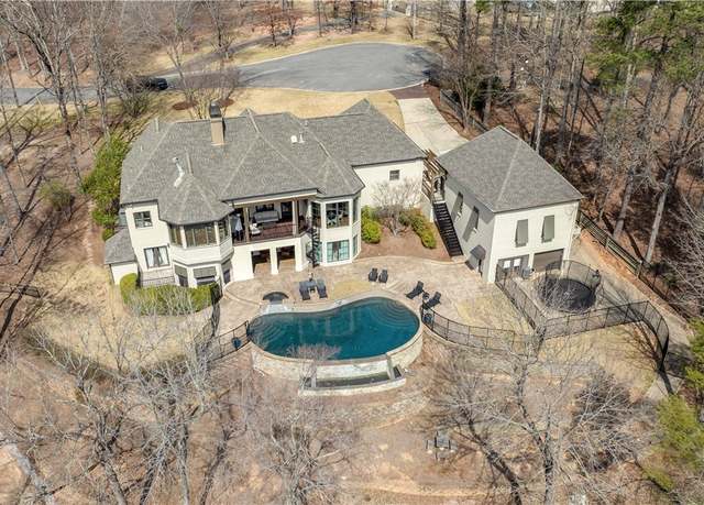 Property at 1901 Point Clear Rd, Tuscaloosa, AL 35406, 4 beds, 3.5 baths