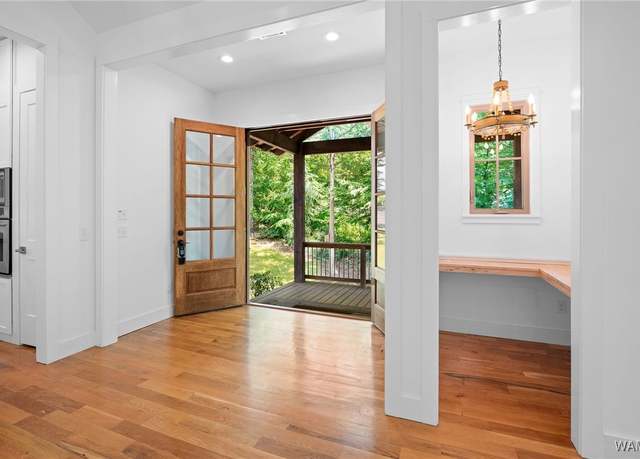 Property at 15340 Stonehedge Cliffs Rd, Northport, AL 35475, 4 beds, 4.5 baths