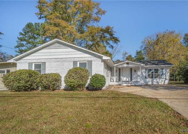 Property at 4130 Stillman Blvd, Tuscaloosa, AL 35401, 4 beds, 2 baths