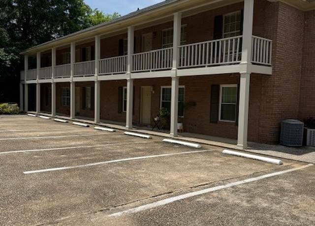 Property at 1813 Hackberry Ln #10, Tuscaloosa, AL 35401, 2 beds, 2 baths