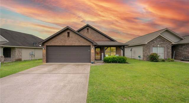 Photo of 12962 Garden Creek Ln, Northport, AL 35473