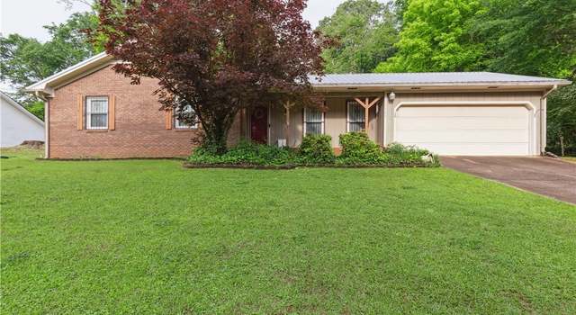 Photo of 2320 Heartwood Ave, Cottondale, AL 35453