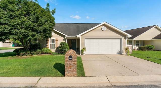 Photo of 233 Holly Berry Ln, Moundville, AL 35474
