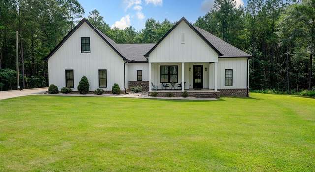 Photo of 17451 Hayes Rd, Northport, AL 35475