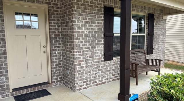 Photo of 5465 University Gardens Dr, Cottondale, AL 35453