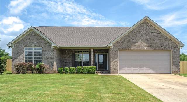 Photo of 11065 Patton Cir, Northport, AL 35475