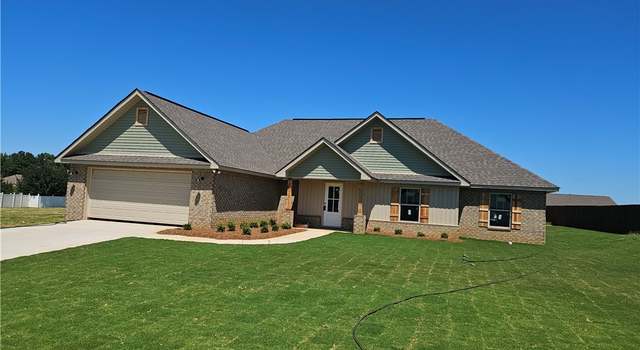 Photo of 63 Rob Lee St, Moundville, AL 35474