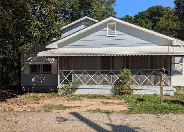 Property at 108 Bay Ct, Opelika, AL 36801, 3 beds, 1 bath