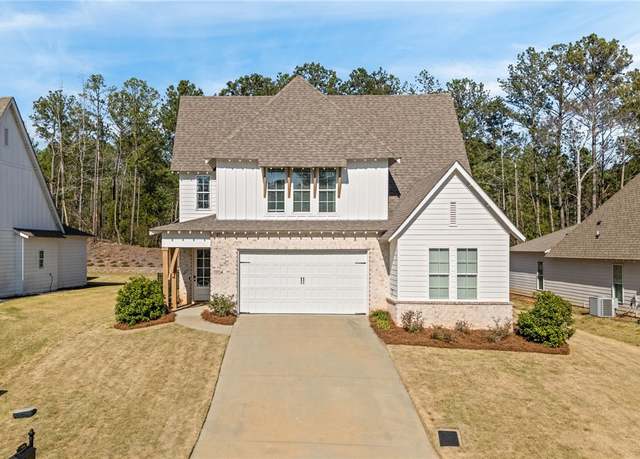 Property at 1704 Woodsome Cir, Auburn, AL 36830, 5 beds, 3 baths