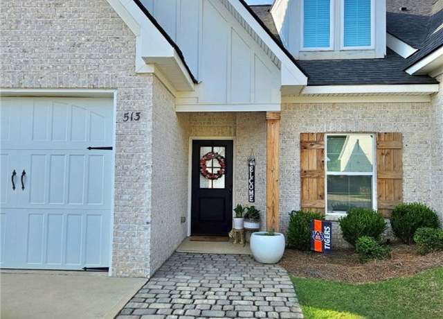 Property at 513 Cloverdale Dr, Auburn, AL 36830, 2 beds, 2 baths