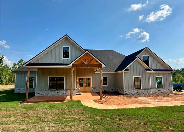 Property at 8862 Lee Road 158, Salem, AL 36874, 4 beds, 2.5 baths