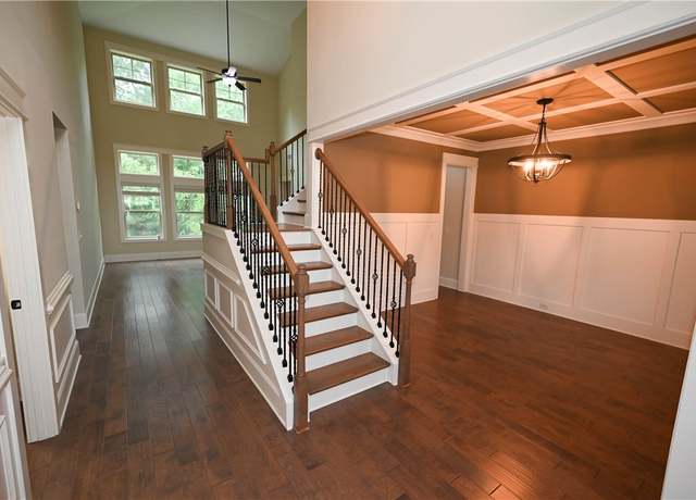Property at 2228 Morgan Dr, Auburn, AL 36830, 5 beds, 3.5 baths