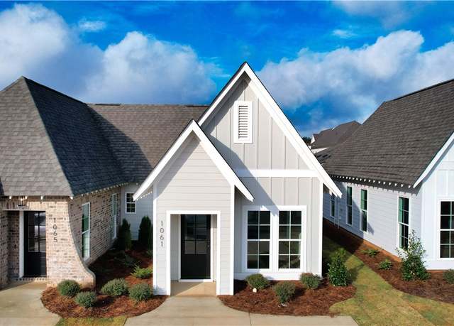 Property at 40 Forest Ln, Opelika, AL 36801, 2 beds, 2 baths