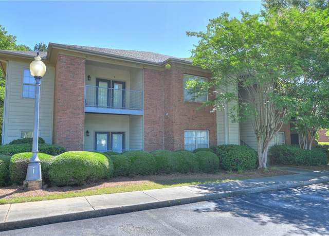 Property at 3297 S College St Unit C101, Auburn, AL 36830, 2 beds, 2 baths