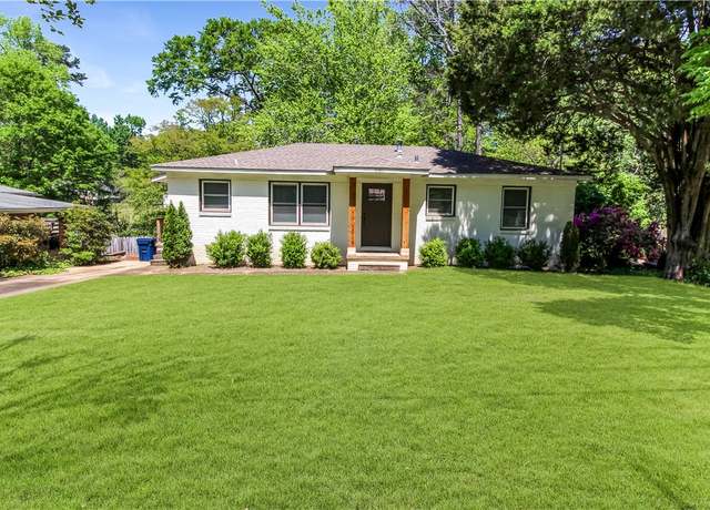 Property at 1101 E Magnolia Ave, Auburn, AL 36830, 3 beds, 2 baths