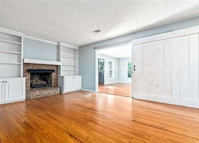 Property at 708 Ingram Ct, Opelika, AL 36801, 3 beds, 2 baths