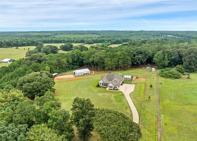 Property at 3622 Lee Road 86, Waverly, AL 36850, 5 beds, 3.5 baths