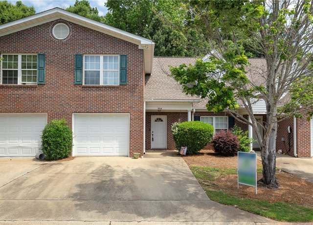 Property at 2428 E University Dr #904, Auburn, AL 36830, 3 beds, 2.5 baths