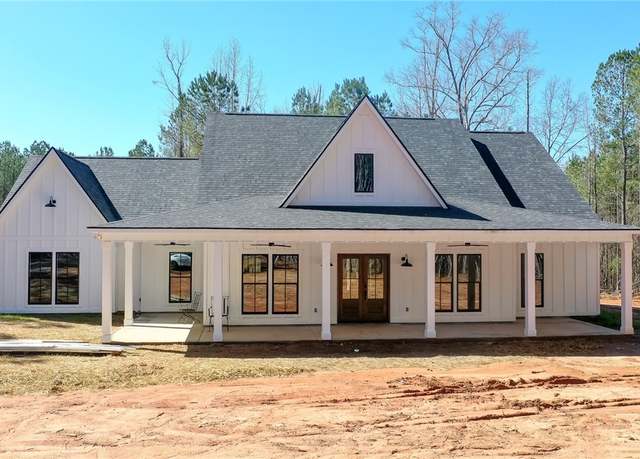Property at 5385 Mary Olive Rd, Opelika, AL 36801, 3 beds, 2 baths