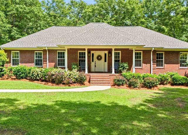 Property at 2365 Springwood Dr, Auburn, AL 36830, 4 beds, 3.5 baths