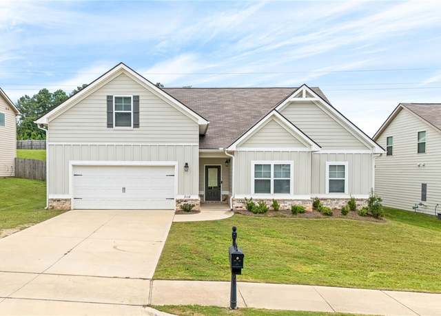Property at 2118 Sequoia Dr, Auburn, AL 36879, 4 beds, 3.5 baths