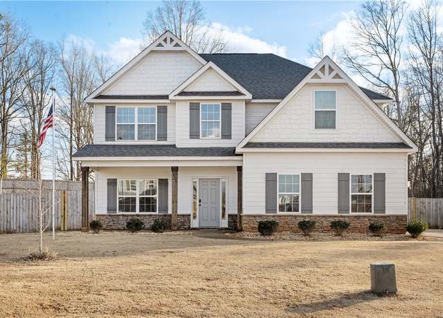 Property at 1971 Boxwood Way, Opelika, AL 36801, 4 beds, 2.5 baths