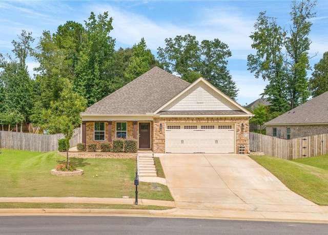 Property at 2136 Armistead Ln, Auburn, AL 36830, 3 beds, 2 baths