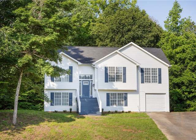 Property at 45 Lee Road 2072, Valley, AL 36854, 5 beds, 3 baths