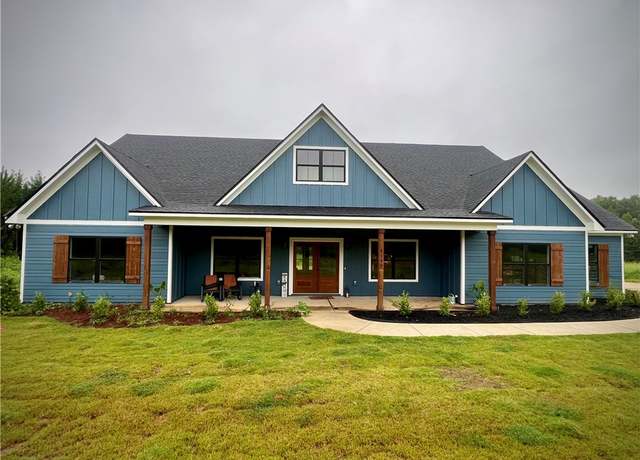 Property at 9198 Lee Road 158, Salem, AL 36874, 4 beds, 2.5 baths