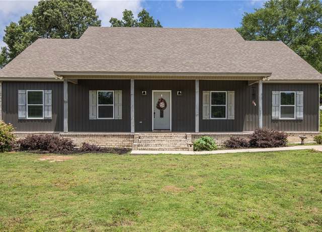 Property at 160 Indian Ln, Tallassee, AL 36078, 3 beds, 2 baths
