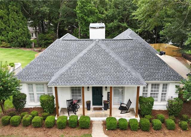 Property at 1236 Grove Park Park, Auburn, AL 36830, 3 beds, 2 baths