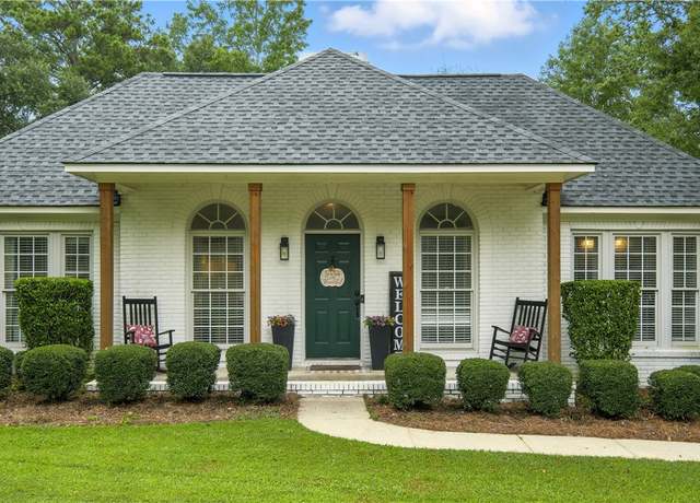 Property at 1236 Grove Park Park, Auburn, AL 36830, 3 beds, 2 baths