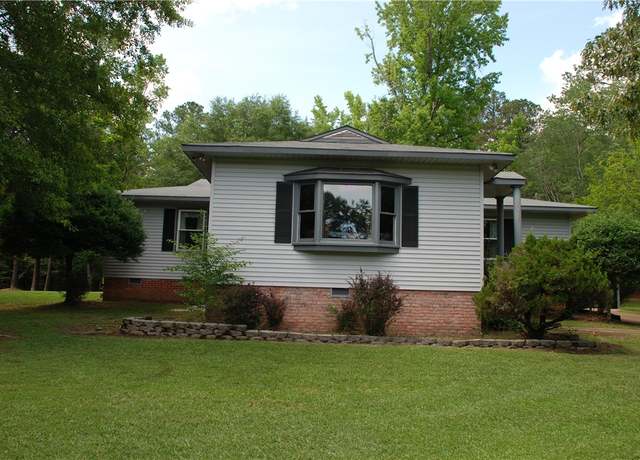 Property at 2300 S Uniroyal Rd, Opelika, AL 36804, 3 beds, 2 baths